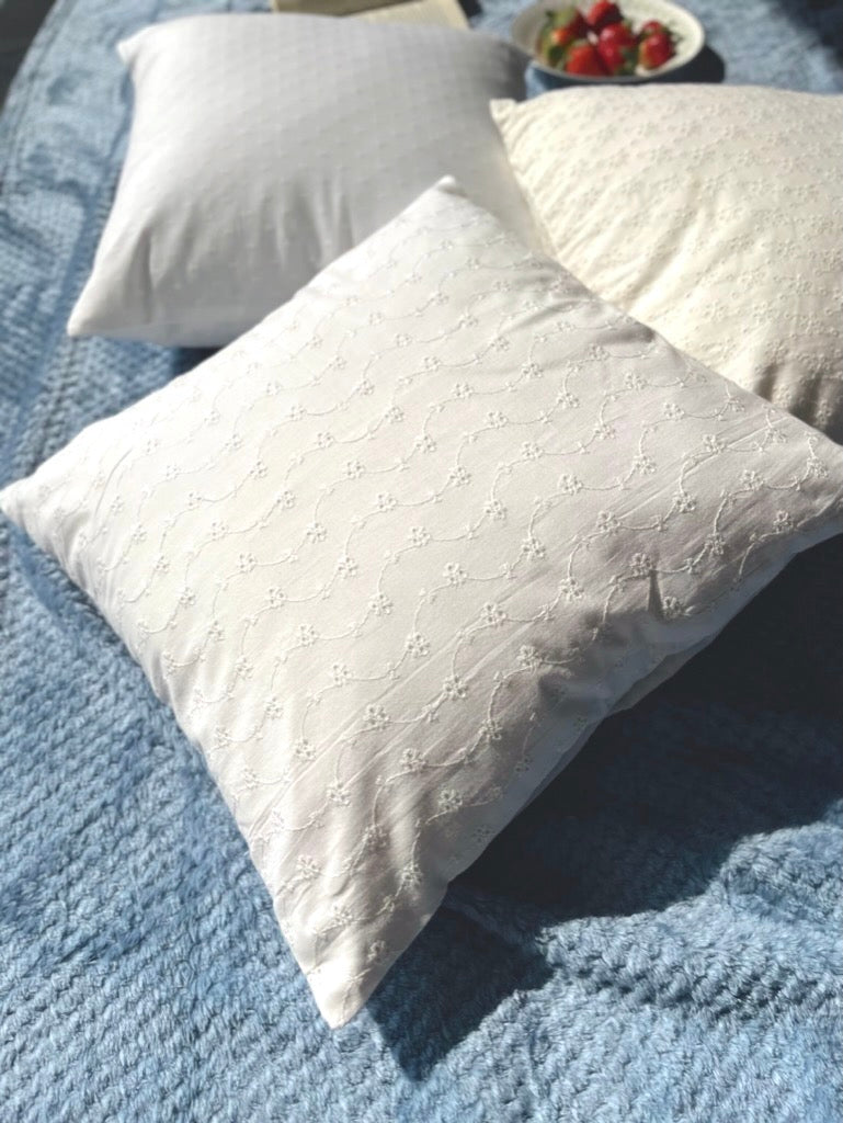 Pure Elegance - White Hakoba Cushion