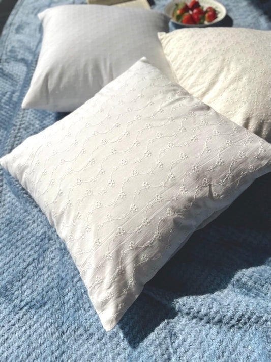 Pure Elegance - White Hakoba Cushion