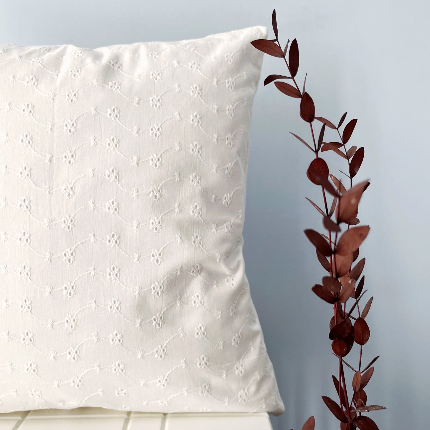 Pure Elegance - White Hakoba Cushion